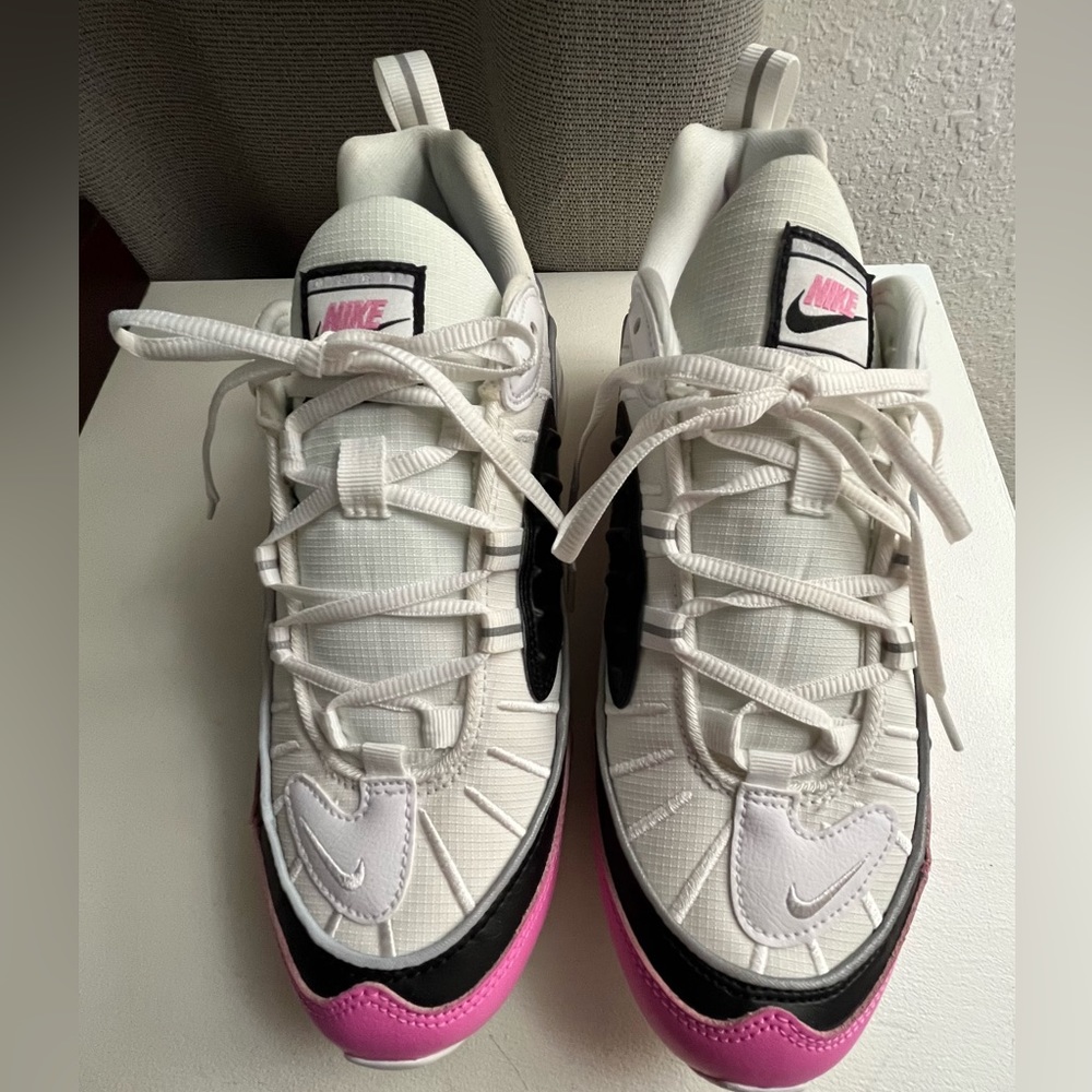 Brand new, never worn Woman’s Nike Air Max 98 SE. White, Black and Pink.